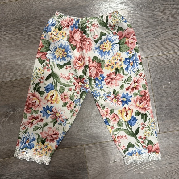 Katie Rose Harper Lace & Floral Set - Picture 5 of 5